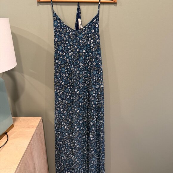 Three Bird Nest Oasis Pocket Maxi Dress - Navy Floral - Picture 3 of 5